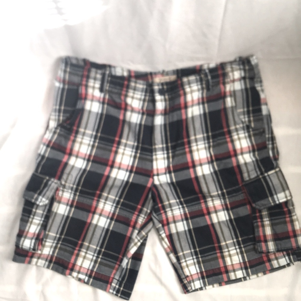 Roundtree & Yorke Cargo Short, Plaid Navy/Red